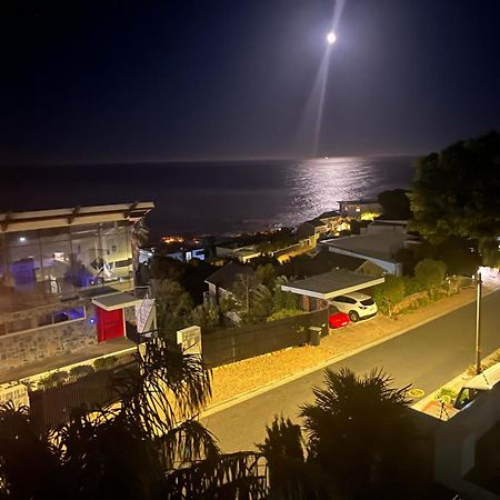 Cozy Camps Bay House With Mountain And Sea View Villa เคปทาวน์ ภายนอก รูปภาพ