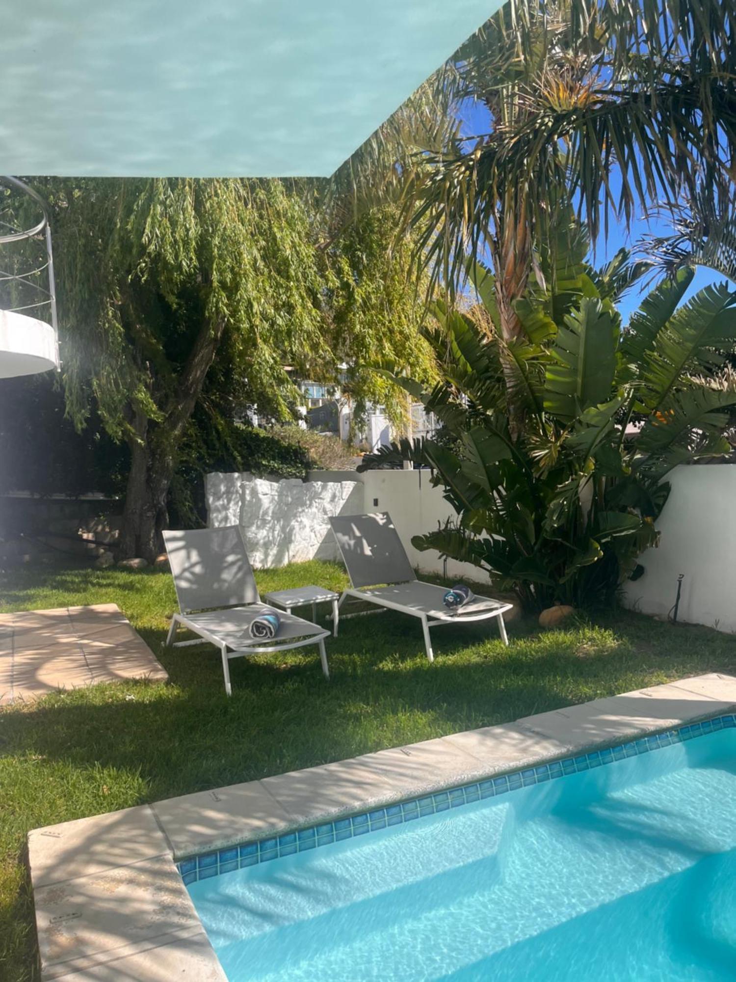 Cozy Camps Bay House With Mountain And Sea View Villa เคปทาวน์ ภายนอก รูปภาพ
