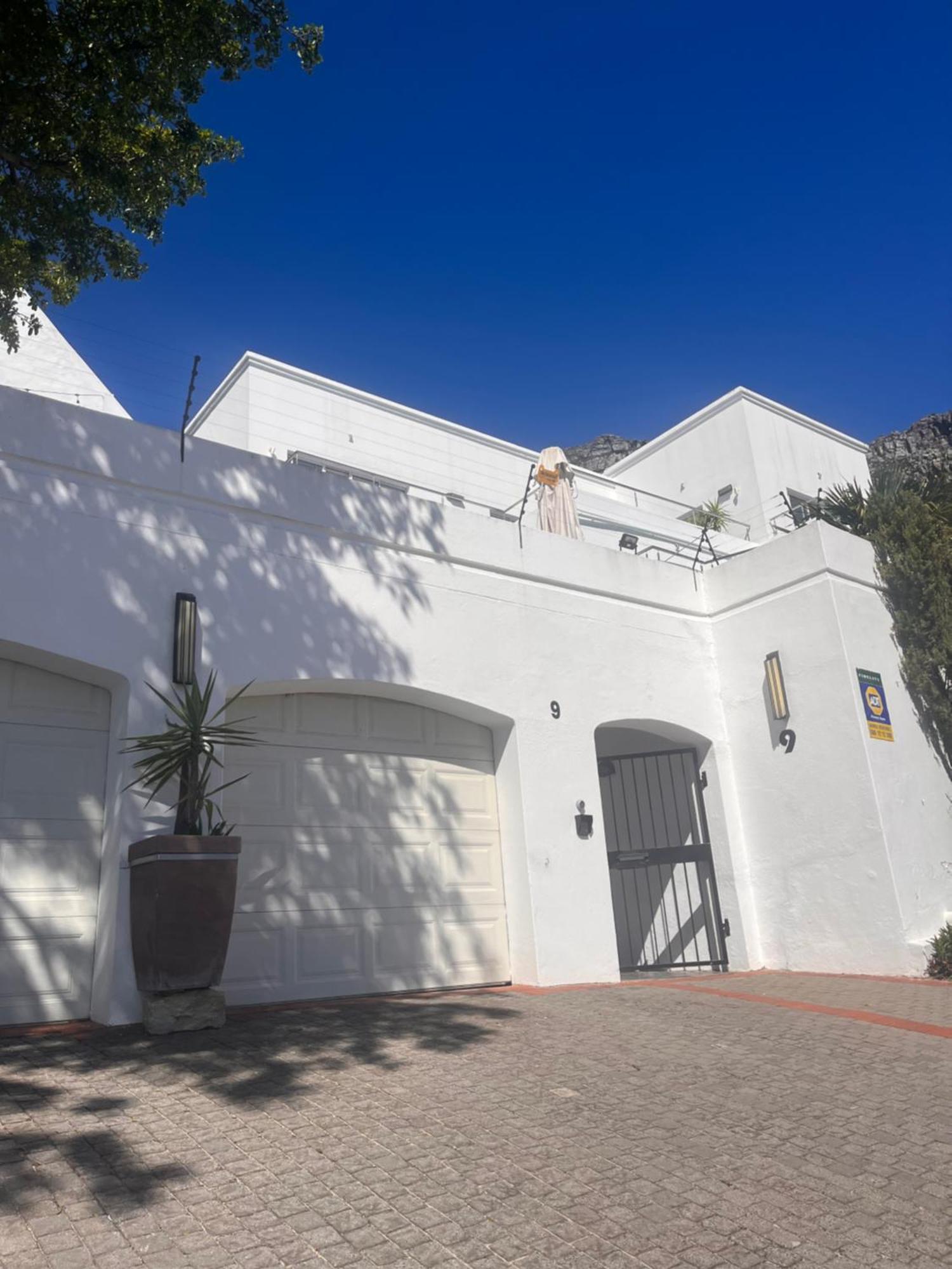 Cozy Camps Bay House With Mountain And Sea View Villa เคปทาวน์ ภายนอก รูปภาพ